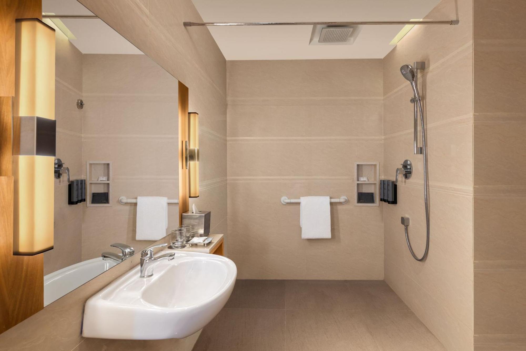 Courtyard By Marriott Tiruchirappalli Zewnętrze zdjęcie